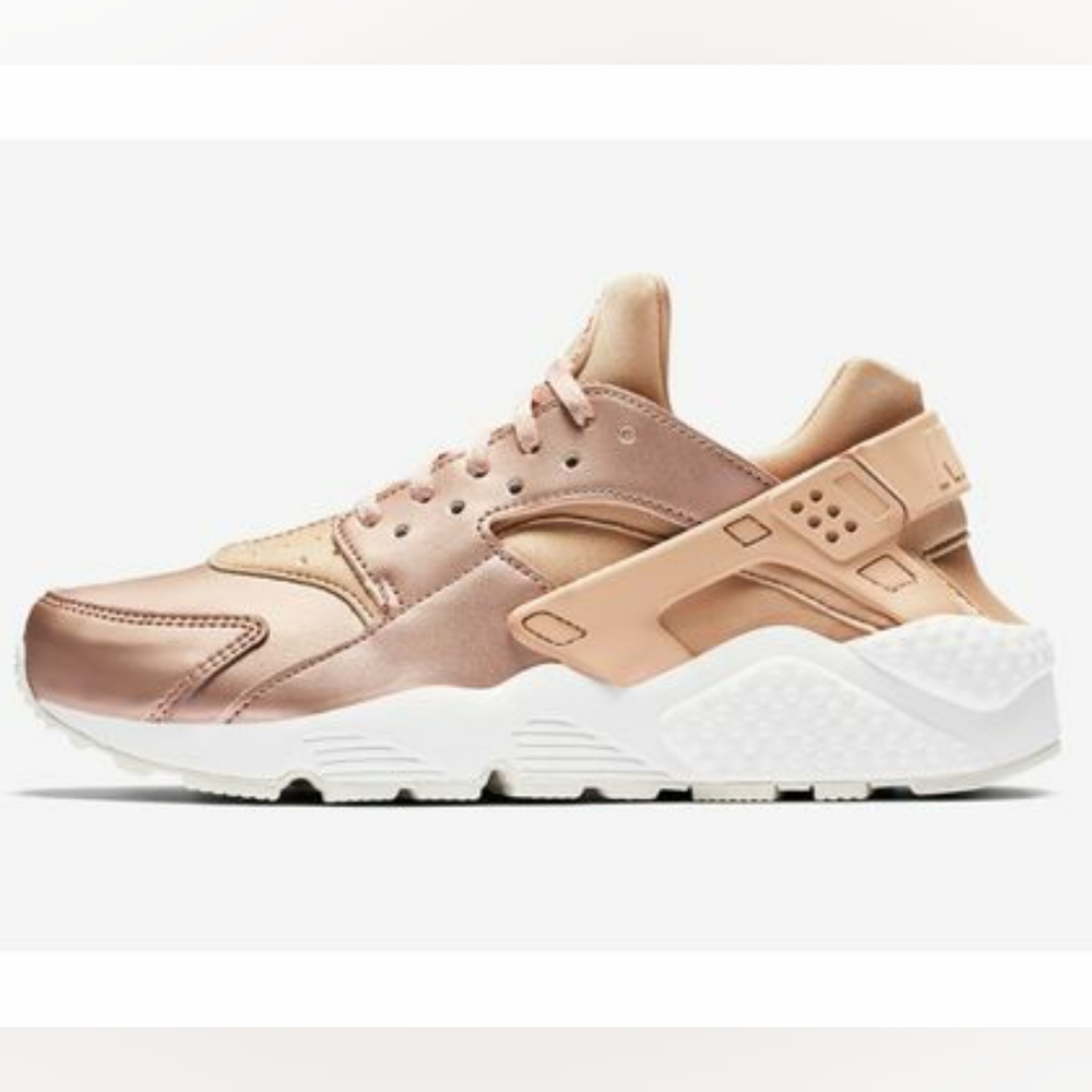 Women's Nike Air Huarache Run in Metallic Red Bronze | Size 9